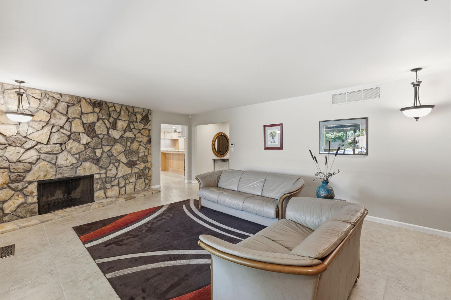 1154 W Tenaya Way, Fresno, CA 93711
