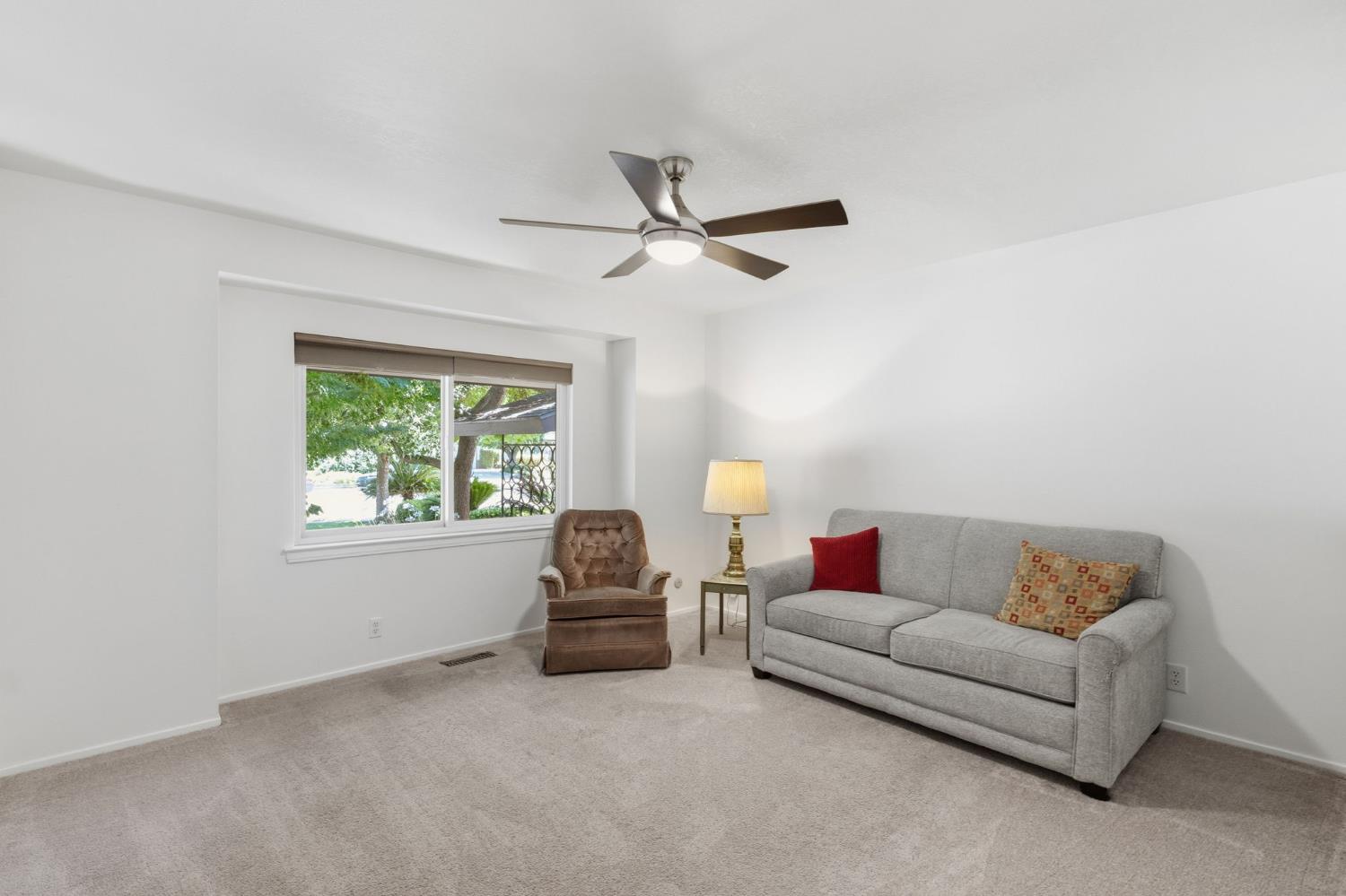 1154 W Tenaya Way, Fresno, CA 93711