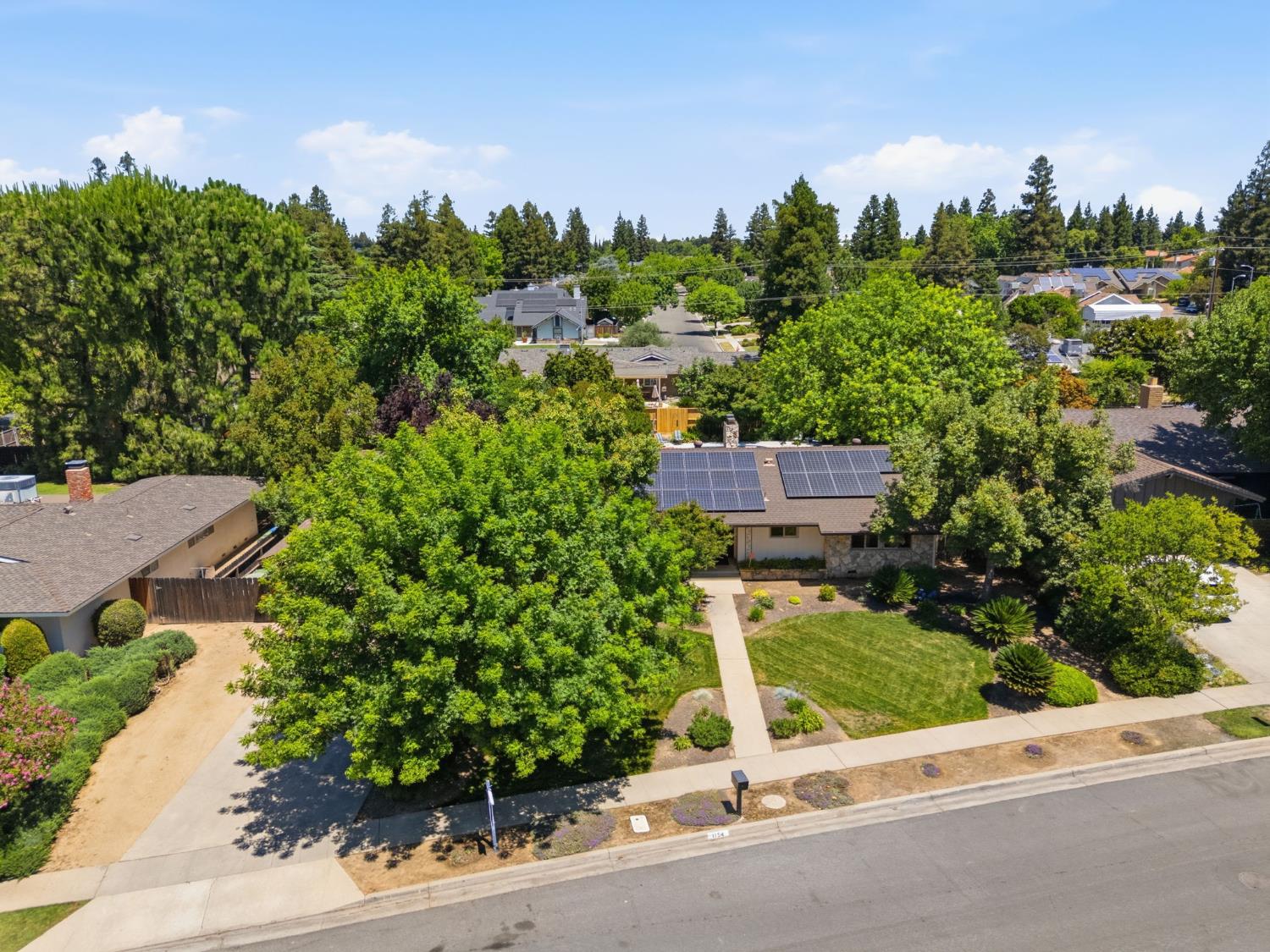 1154 W Tenaya Way, Fresno, CA 93711