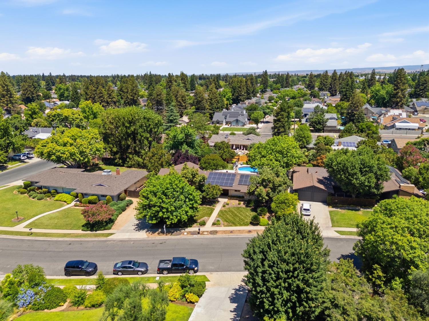 1154 W Tenaya Way, Fresno, CA 93711