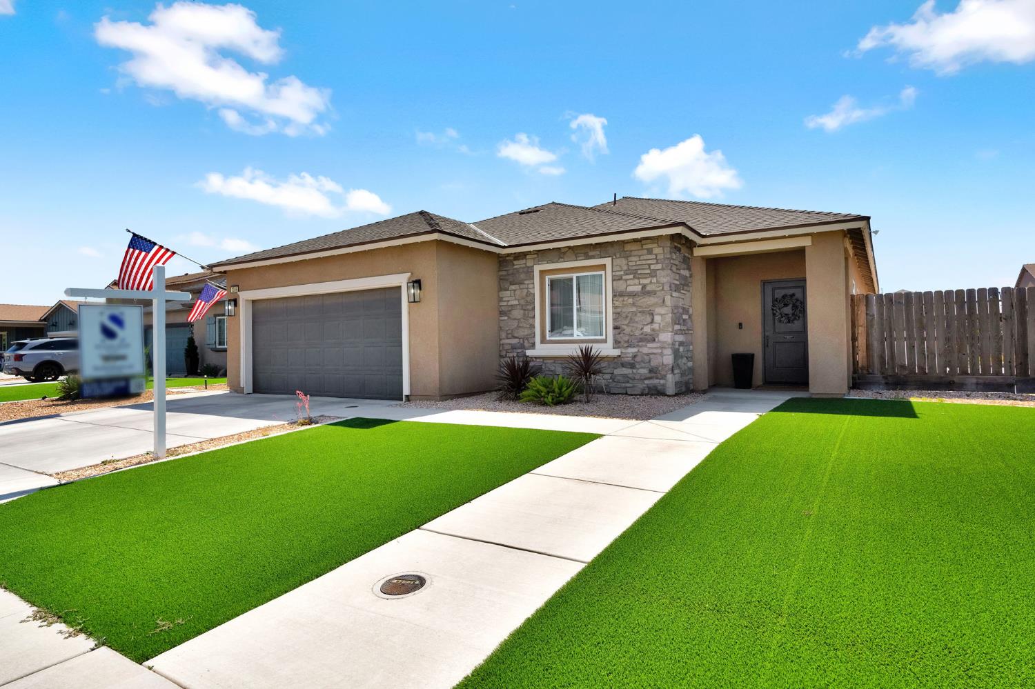 1386 Shoreside Dr, Madera, CA 93637