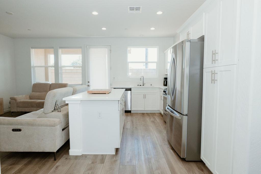 947 W Payson Ave, Visalia, CA 93291