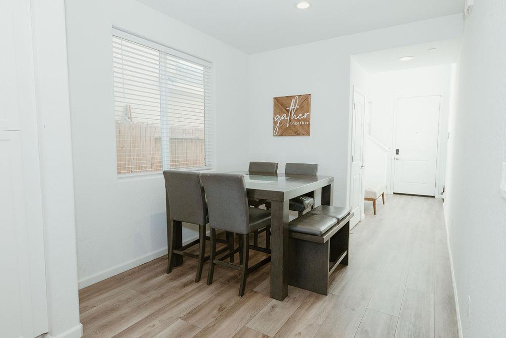 947 W Payson Ave, Visalia, CA 93291