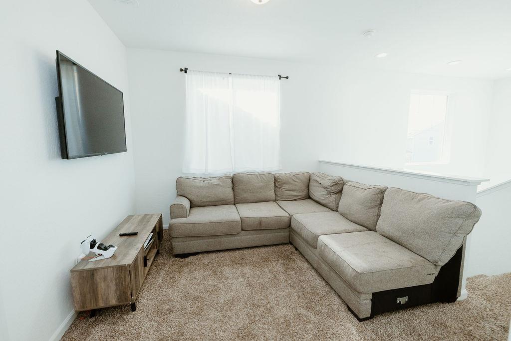 947 W Payson Ave, Visalia, CA 93291
