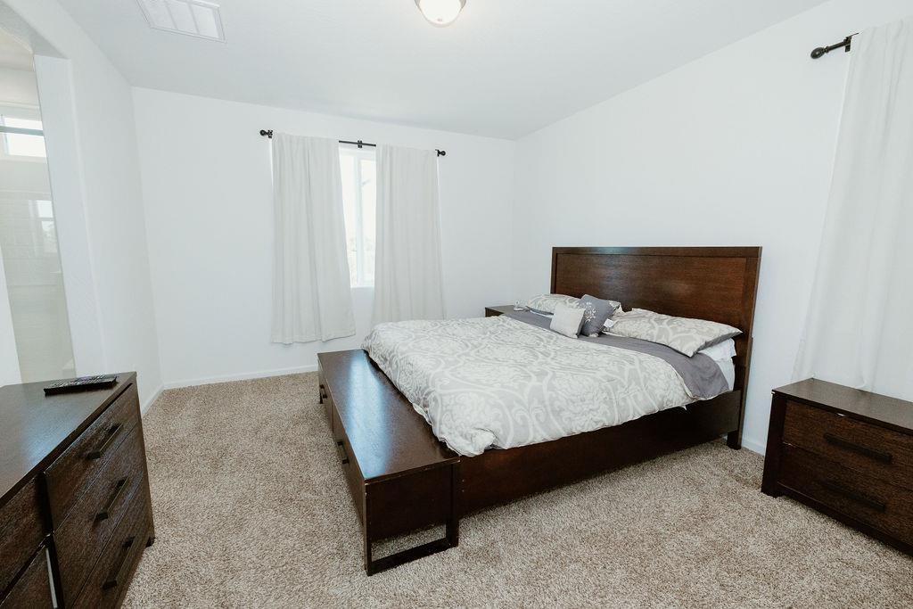 947 W Payson Ave, Visalia, CA 93291