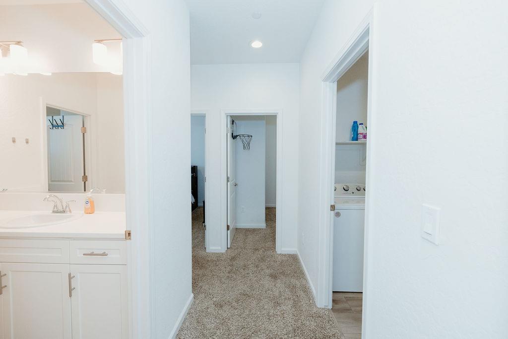 947 W Payson Ave, Visalia, CA 93291