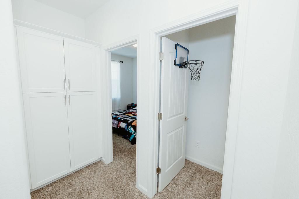 947 W Payson Ave, Visalia, CA 93291