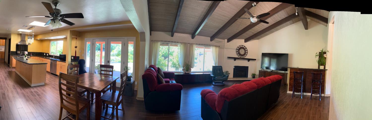 2479 W San Ramon Ave, Fresno, CA 93711