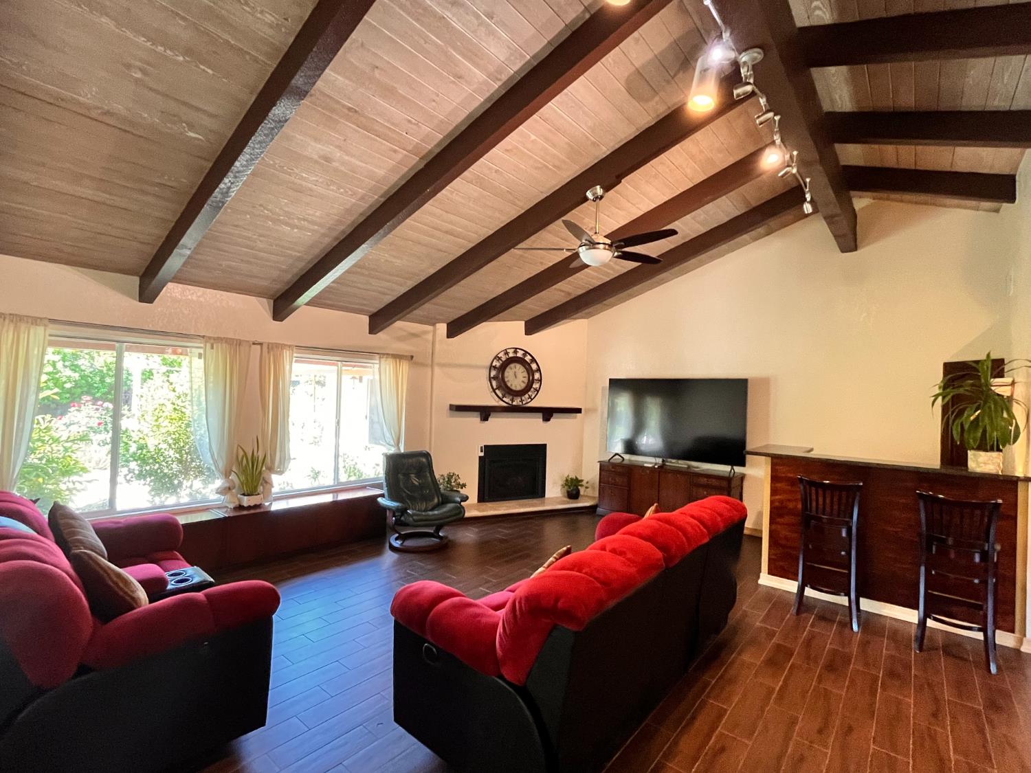 2479 W San Ramon Ave, Fresno, CA 93711