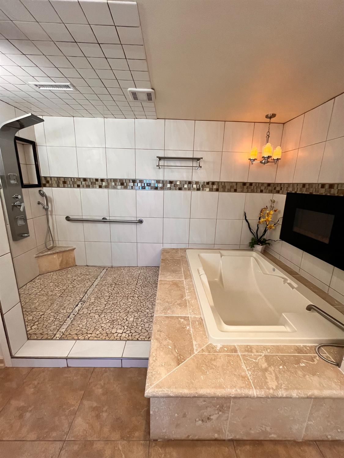 2479 W San Ramon Ave, Fresno, CA 93711
