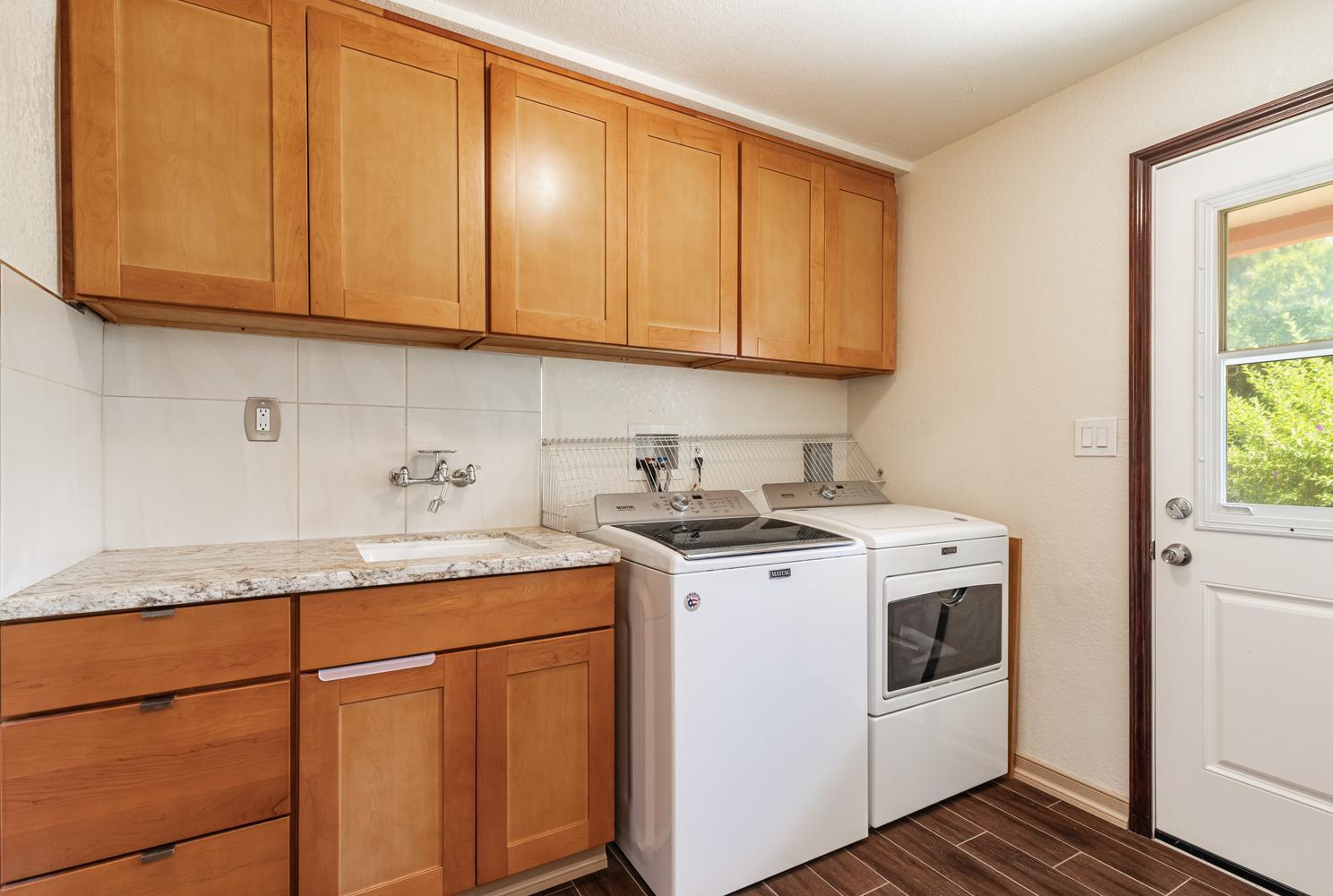 2479 W San Ramon Ave, Fresno, CA 93711