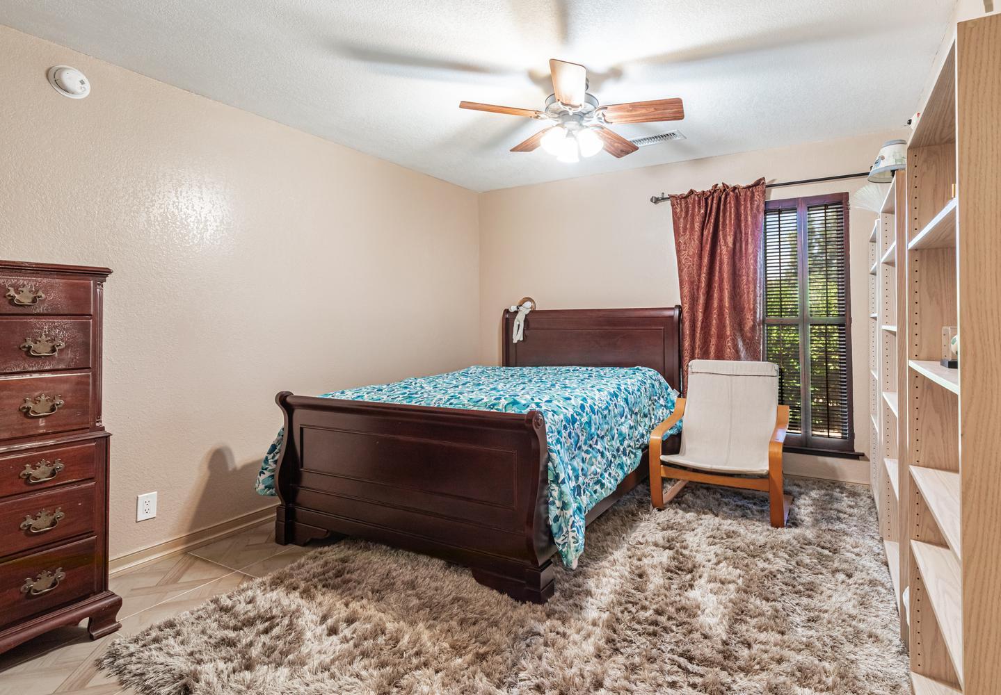 2479 W San Ramon Ave, Fresno, CA 93711