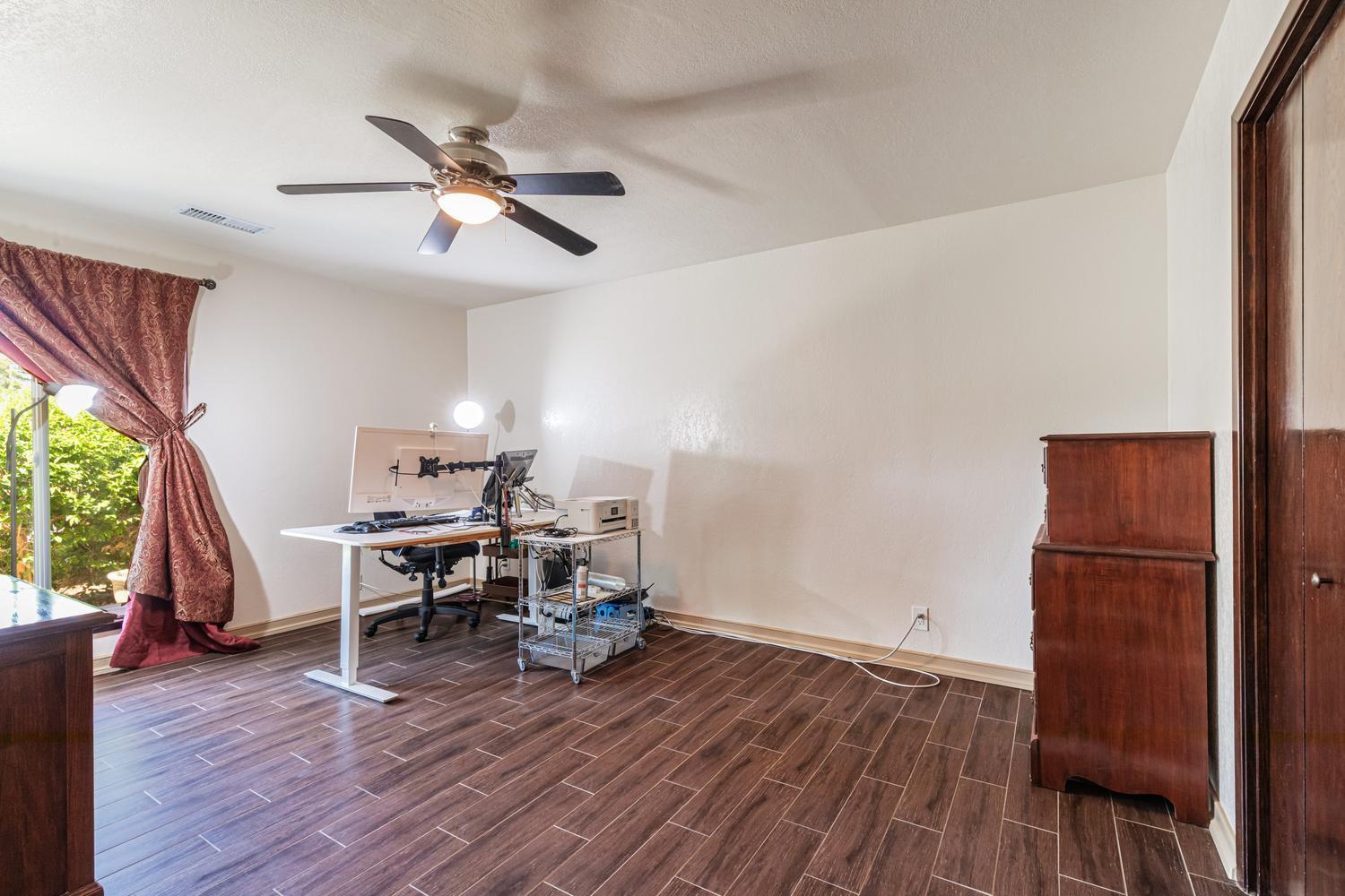 2479 W San Ramon Ave, Fresno, CA 93711