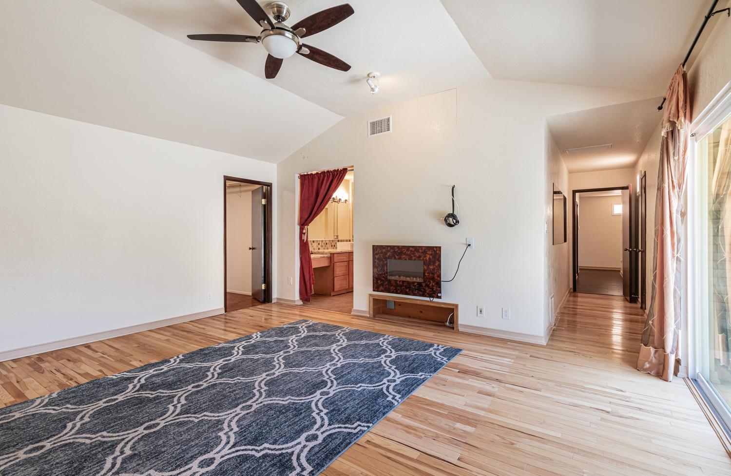 2479 W San Ramon Ave, Fresno, CA 93711