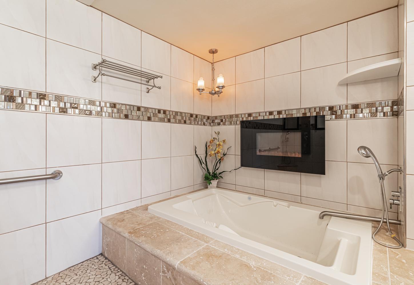2479 W San Ramon Ave, Fresno, CA 93711