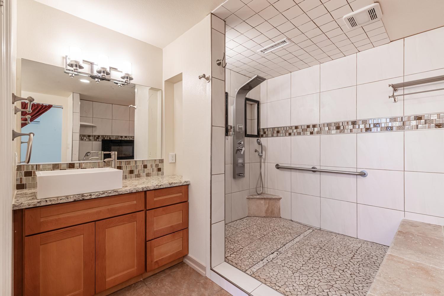 2479 W San Ramon Ave, Fresno, CA 93711