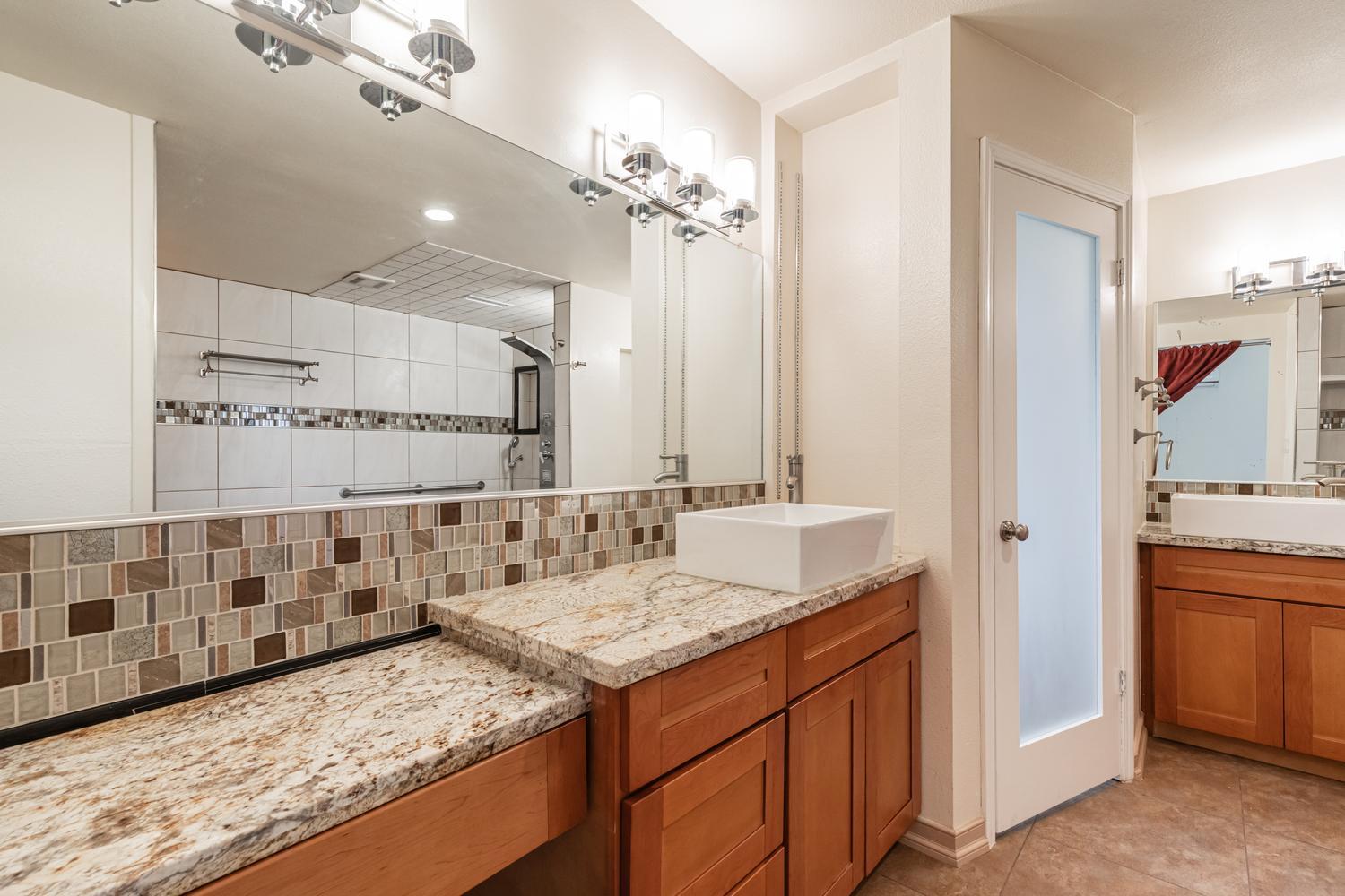 2479 W San Ramon Ave, Fresno, CA 93711