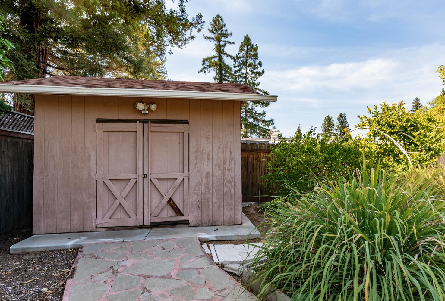 2479 W San Ramon Ave, Fresno, CA 93711