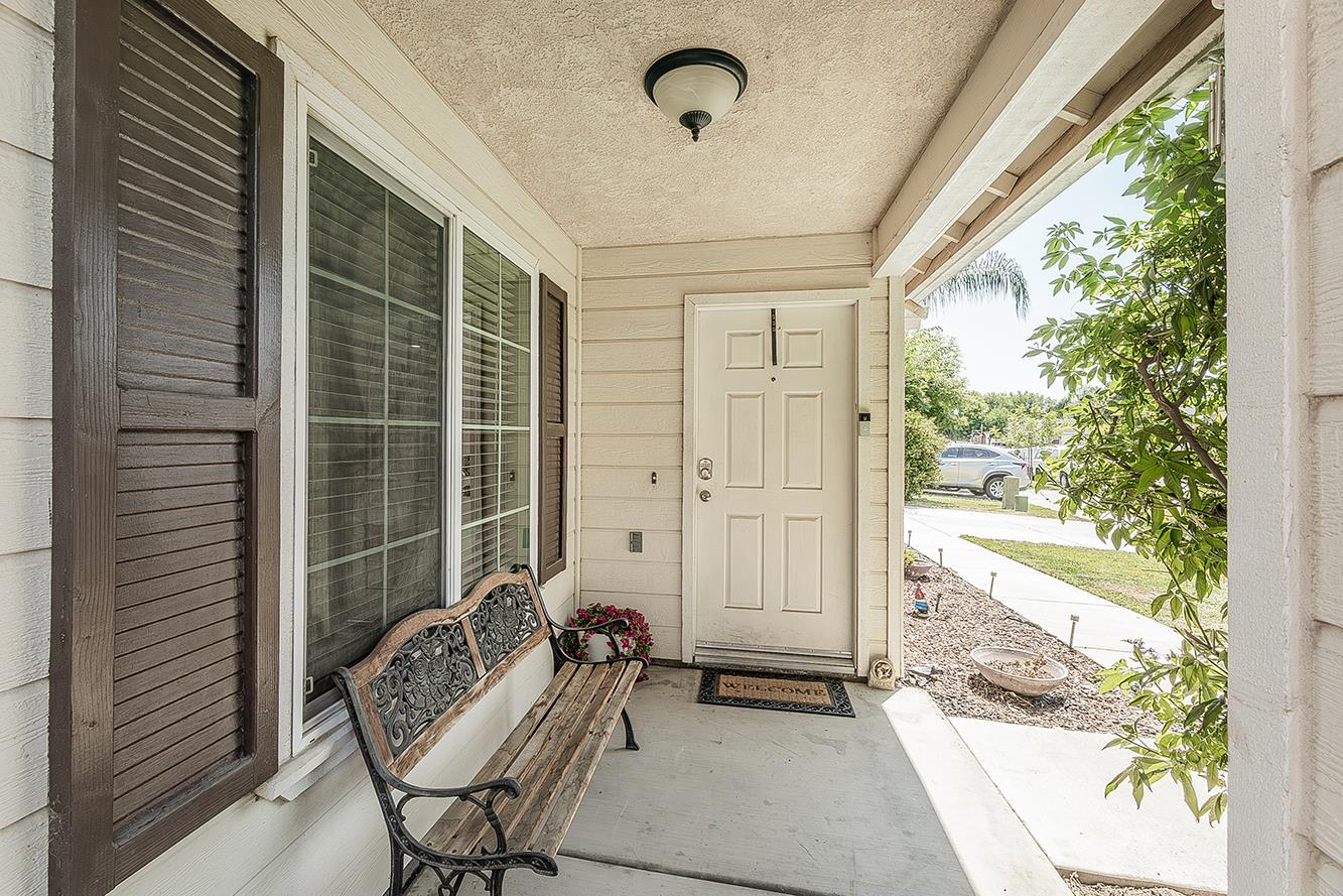 180 E Carpenter Ave, Reedley, CA 93654