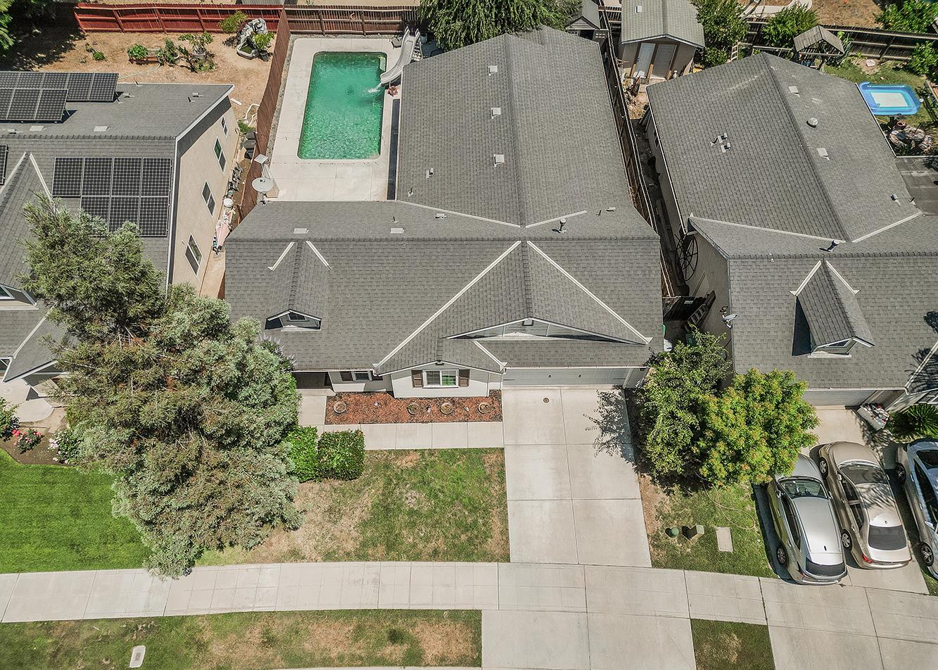 180 E Carpenter Ave, Reedley, CA 93654