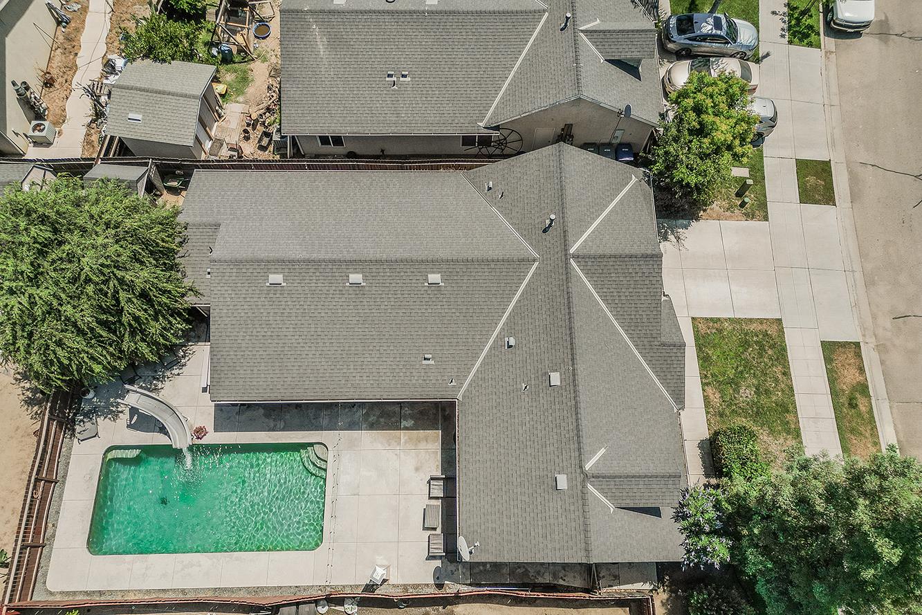 180 E Carpenter Ave, Reedley, CA 93654