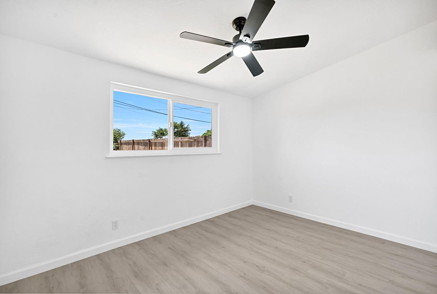2681 S Ivy Ave, Fresno, CA 93706