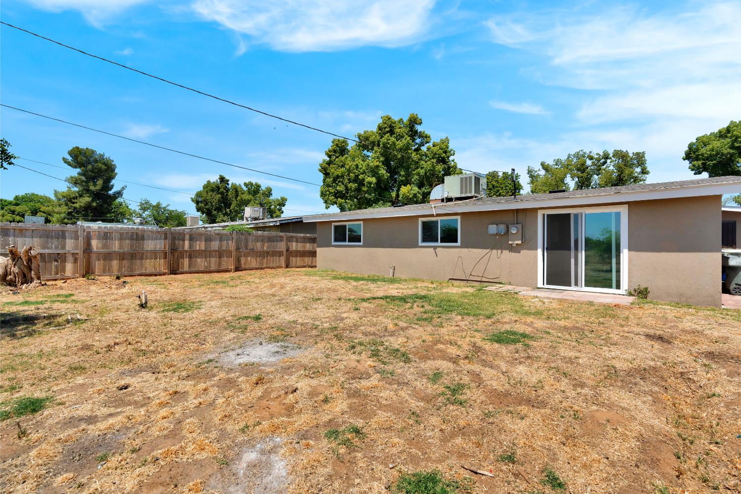 2681 S Ivy Ave, Fresno, CA 93706