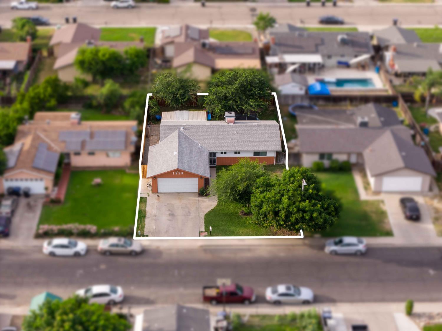 1818 W Buena Vista Ave, Visalia, CA 93291