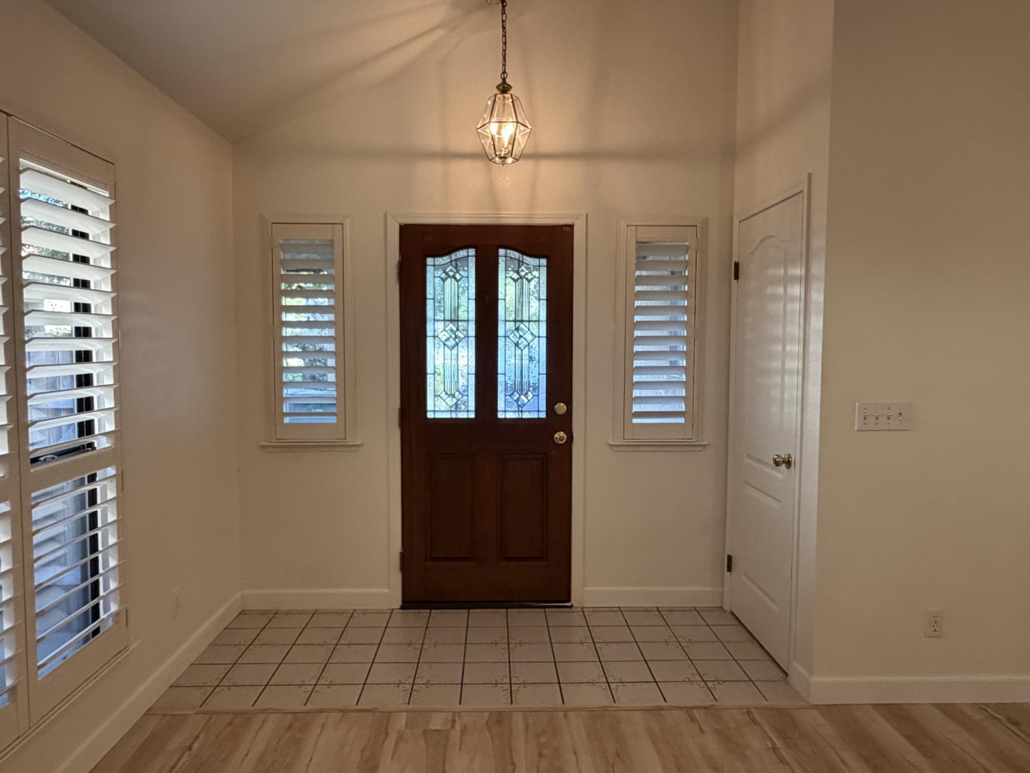 2504 Riverview Dr, Madera, CA 93637