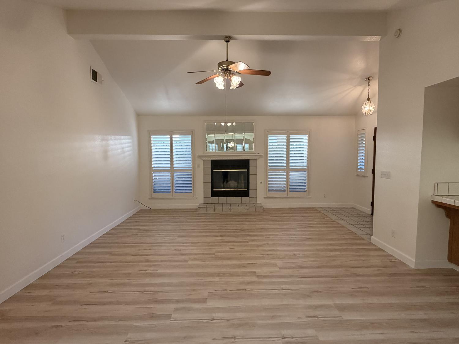 2504 Riverview Dr, Madera, CA 93637
