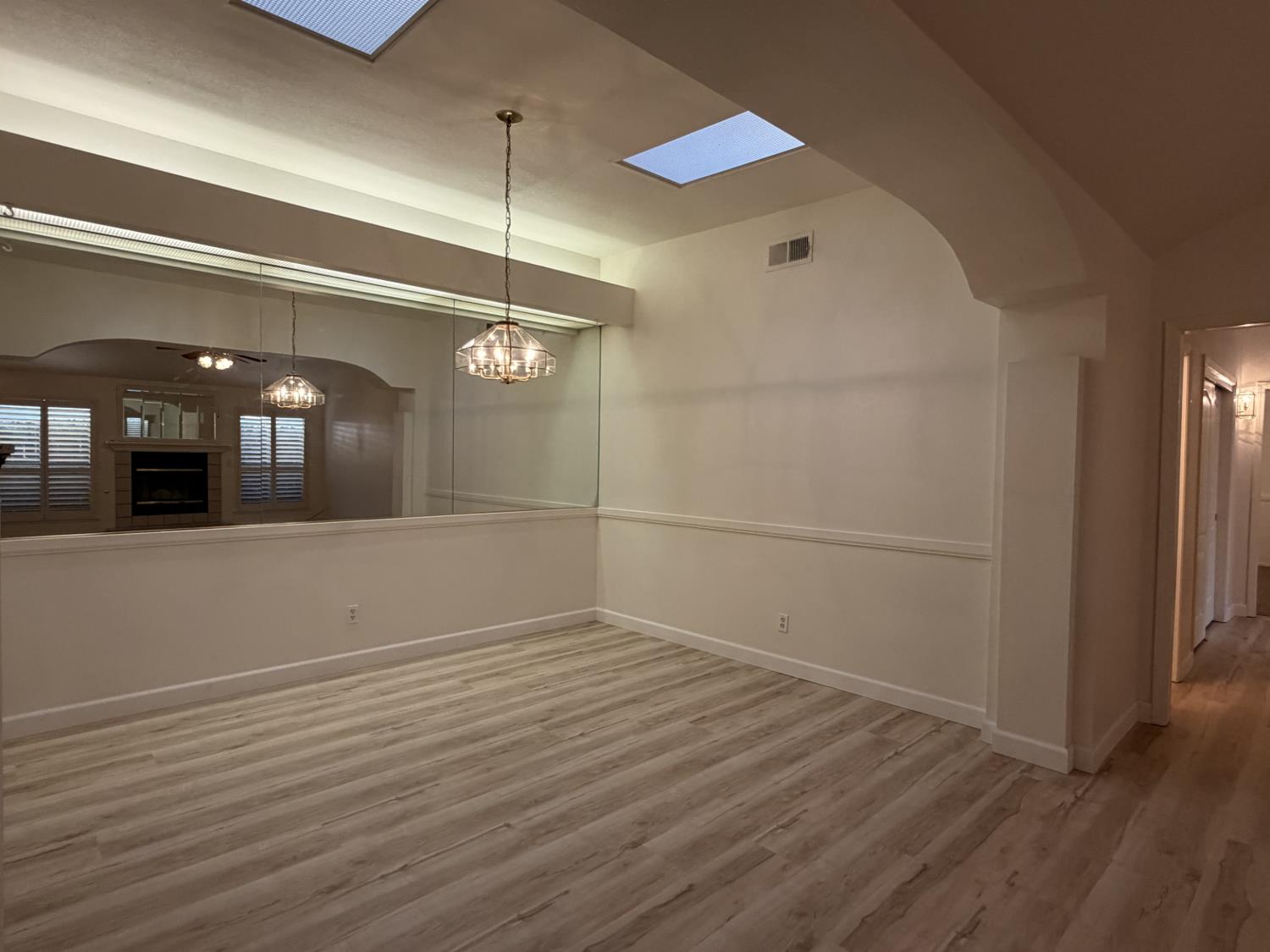 2504 Riverview Dr, Madera, CA 93637