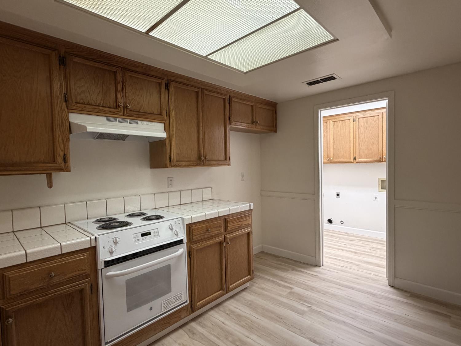 2504 Riverview Dr, Madera, CA 93637