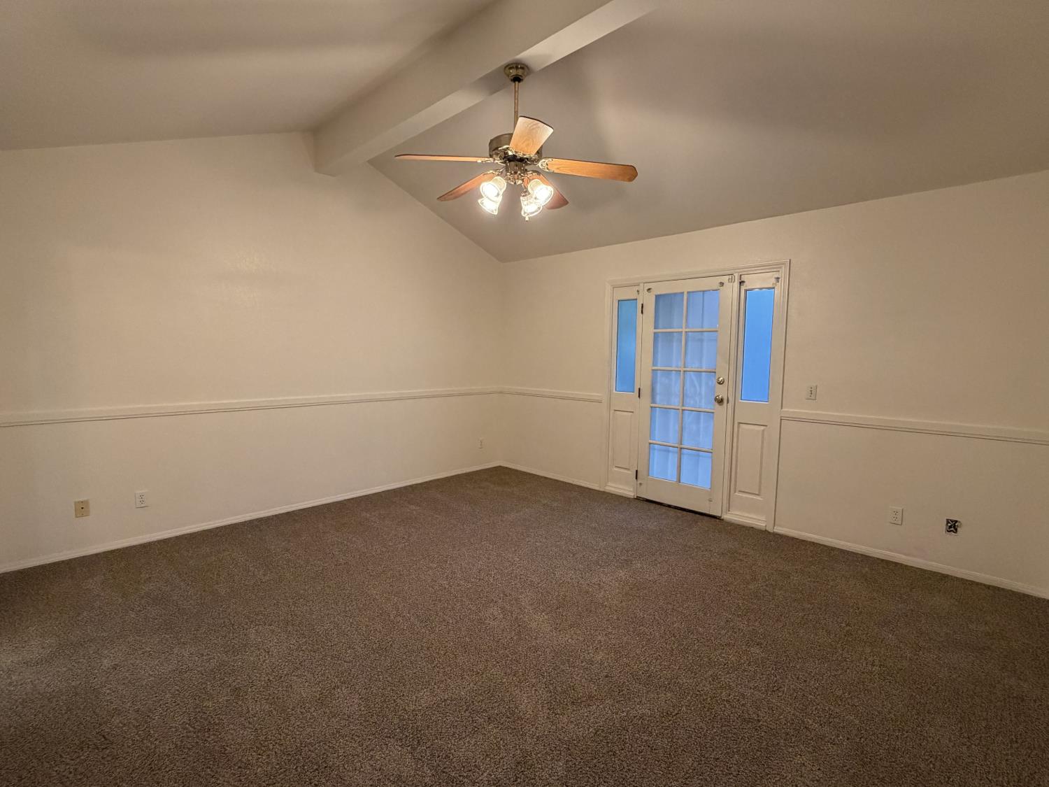 2504 Riverview Dr, Madera, CA 93637
