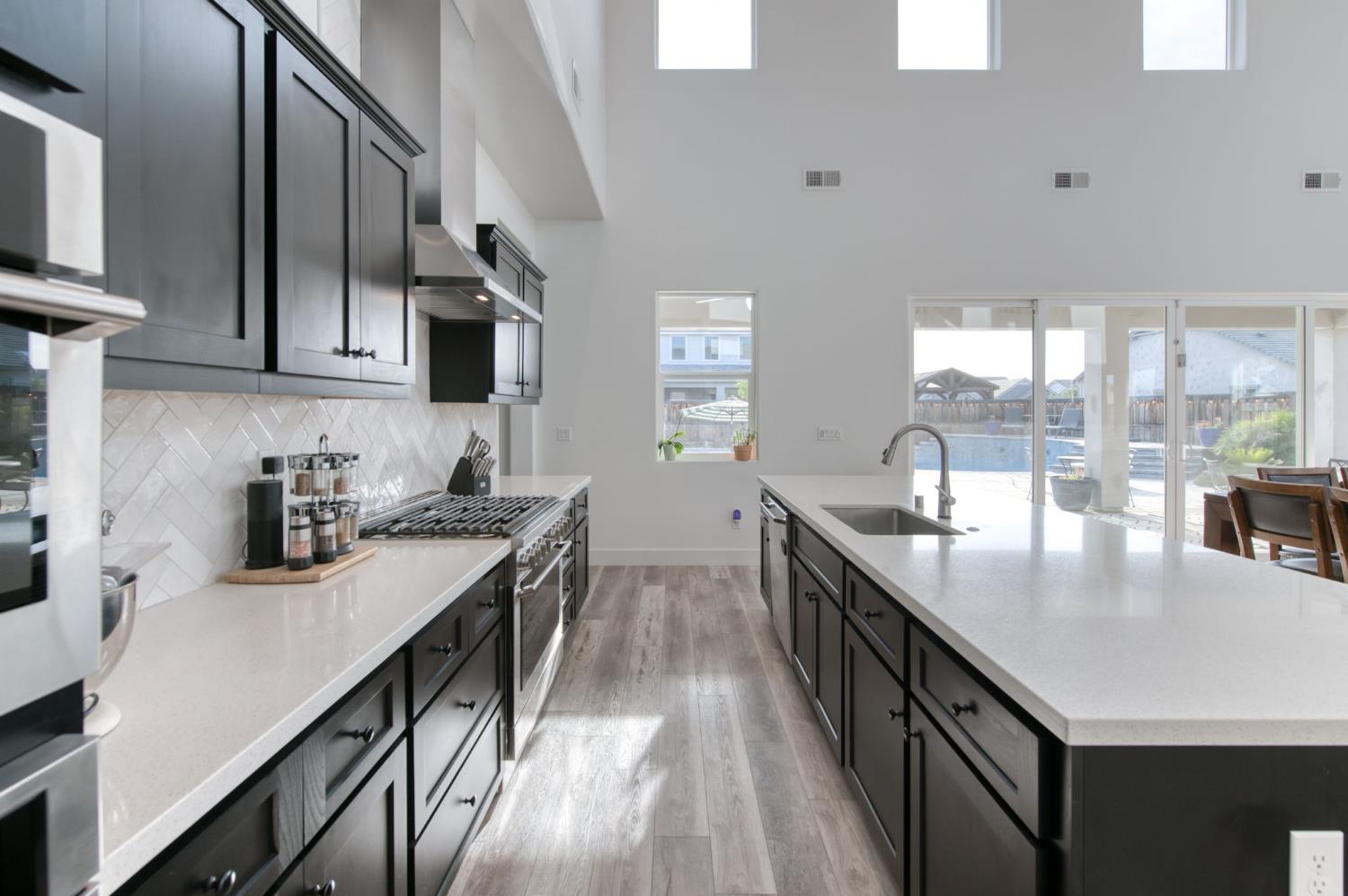 1736 N Renn Ave, Clovis, CA 93619