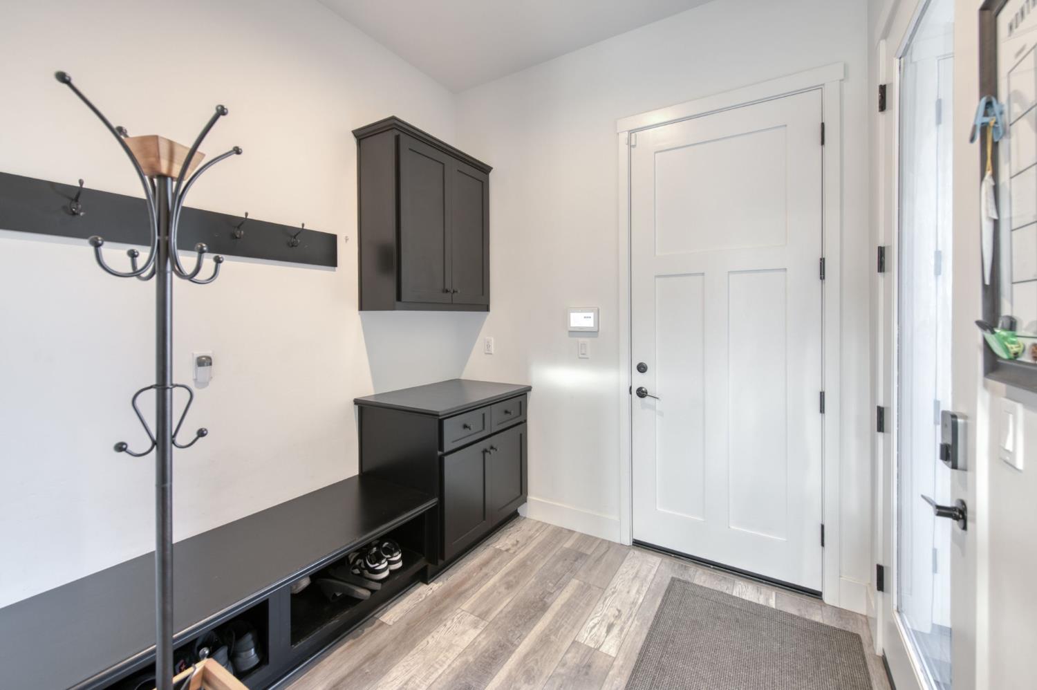 1736 N Renn Ave, Clovis, CA 93619