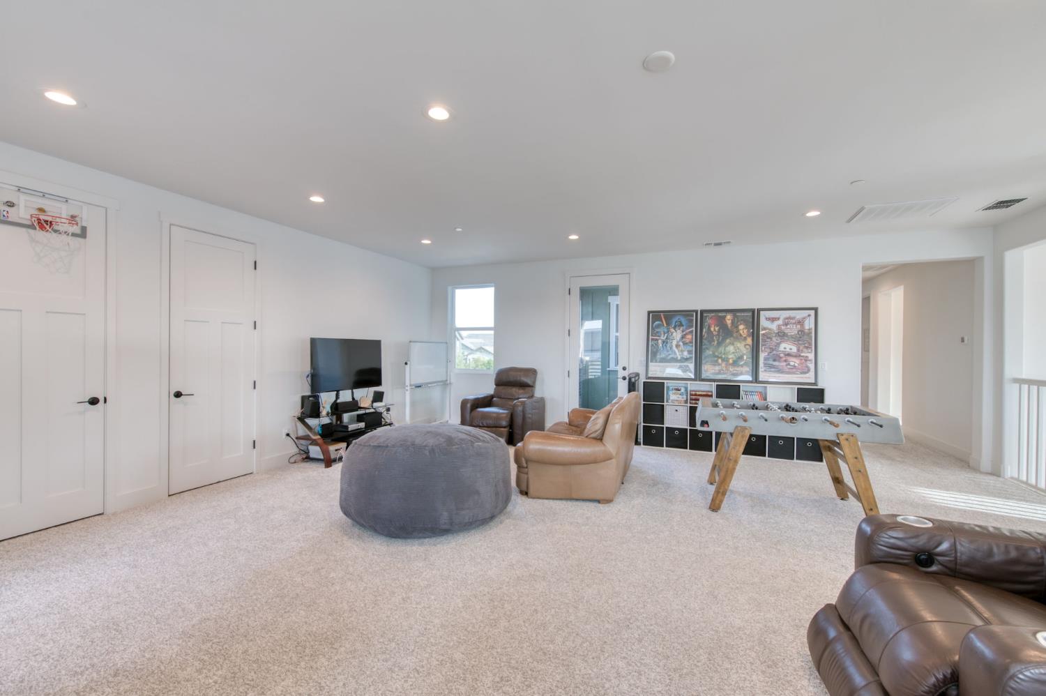 1736 N Renn Ave, Clovis, CA 93619