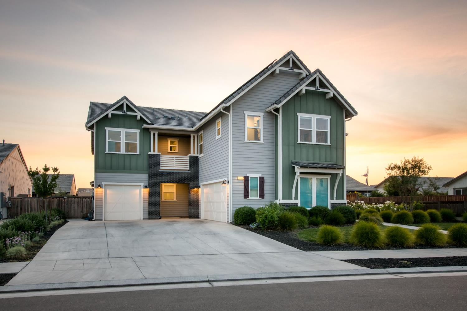 1736 N Renn Ave, Clovis, CA 93619