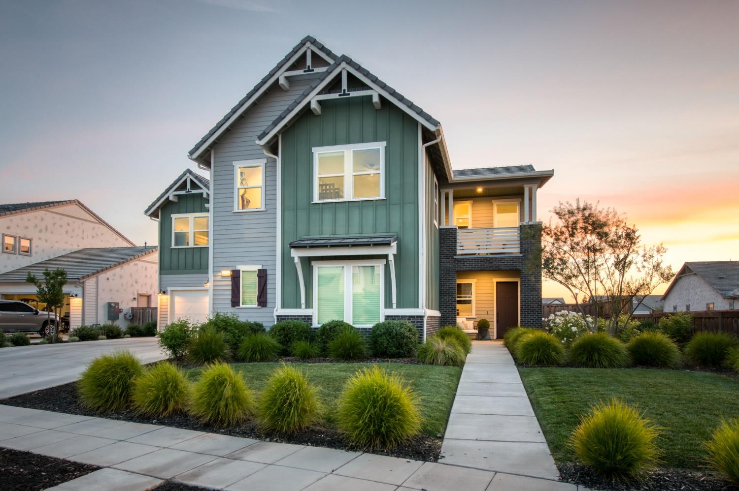 1736 N Renn Ave, Clovis, CA 93619