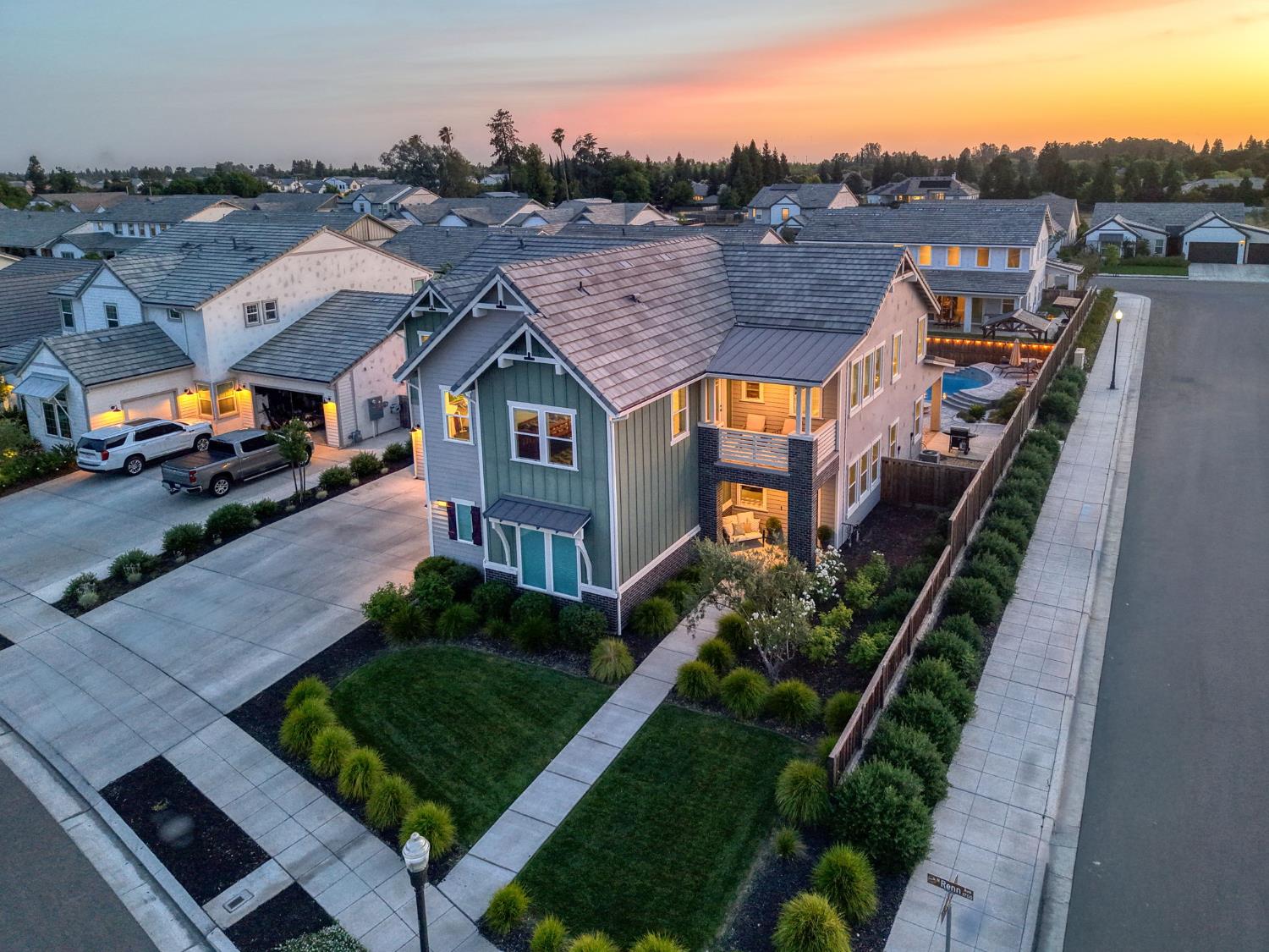 1736 N Renn Ave, Clovis, CA 93619