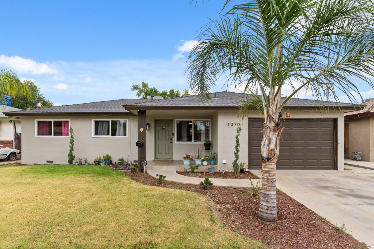 1370 N Willow Ave, Fresno, CA 93727