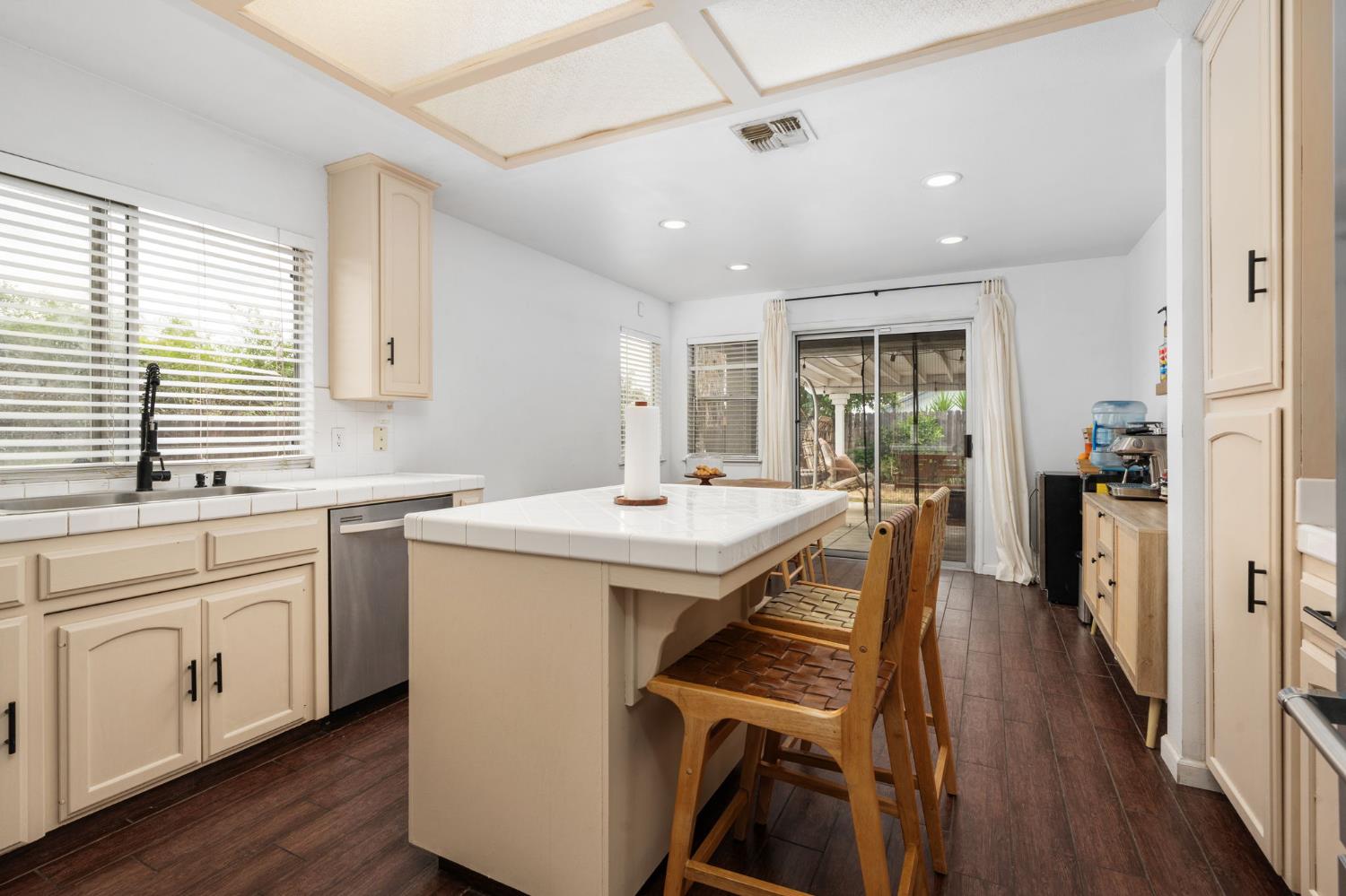 4623 W Berkeley Ave, Fresno, CA 93722