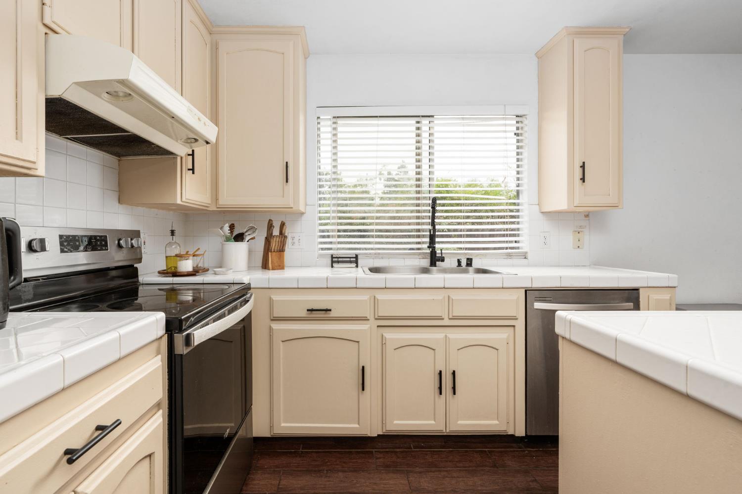 4623 W Berkeley Ave, Fresno, CA 93722