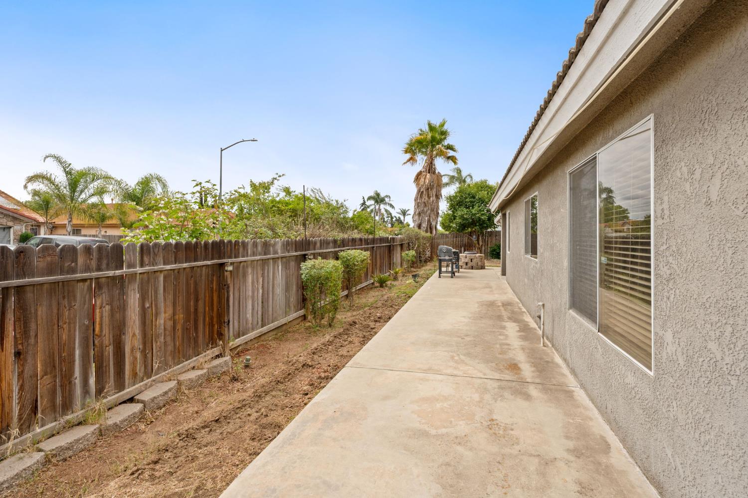 4623 W Berkeley Ave, Fresno, CA 93722