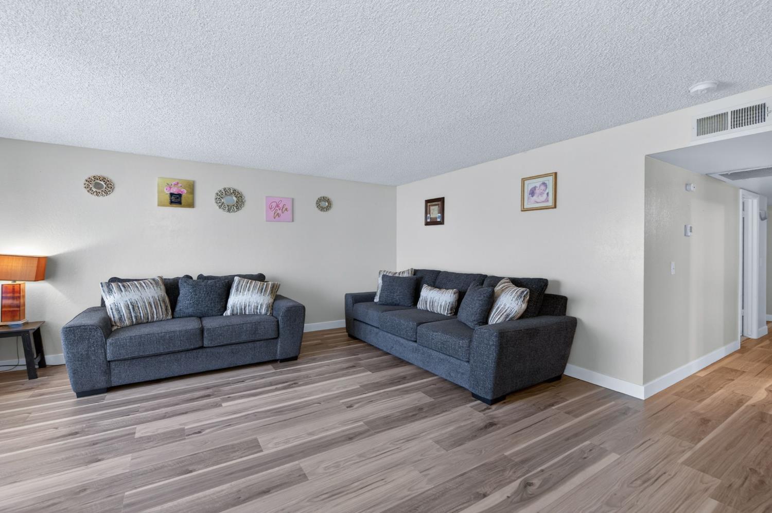 1504 Scott Ave, Clovis, CA 93611