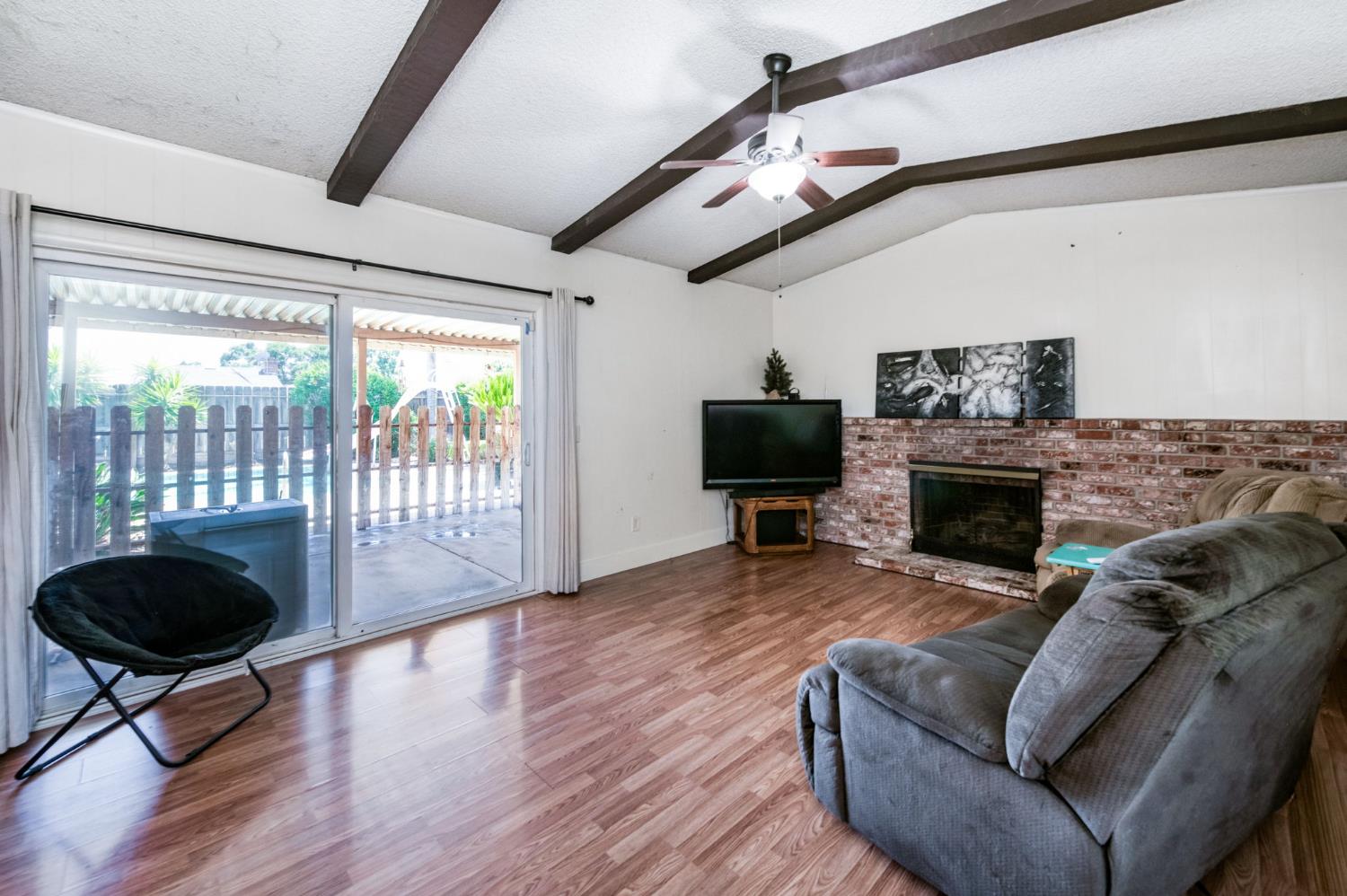 1504 Scott Ave, Clovis, CA 93611