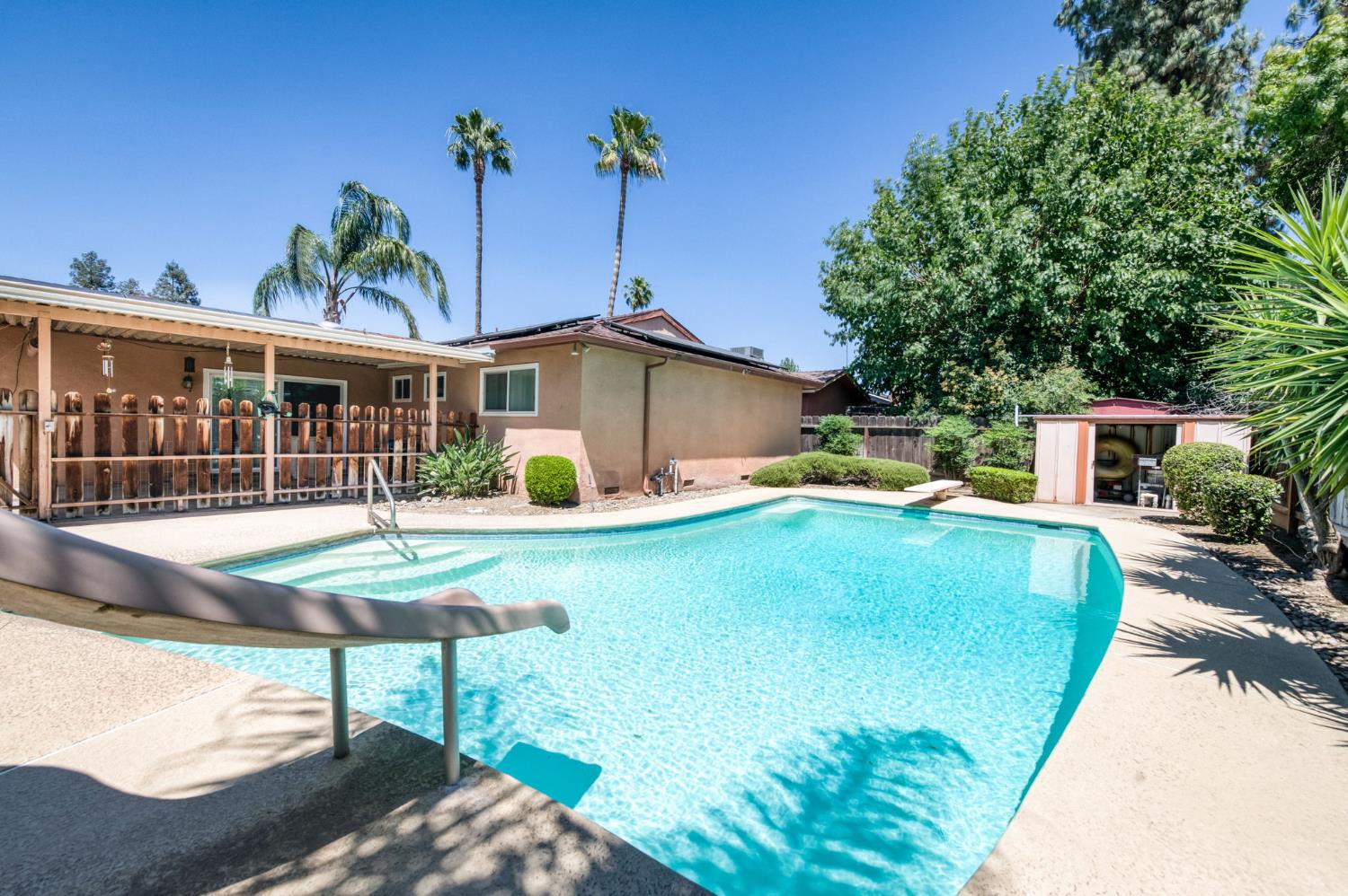 1504 Scott Ave, Clovis, CA 93611