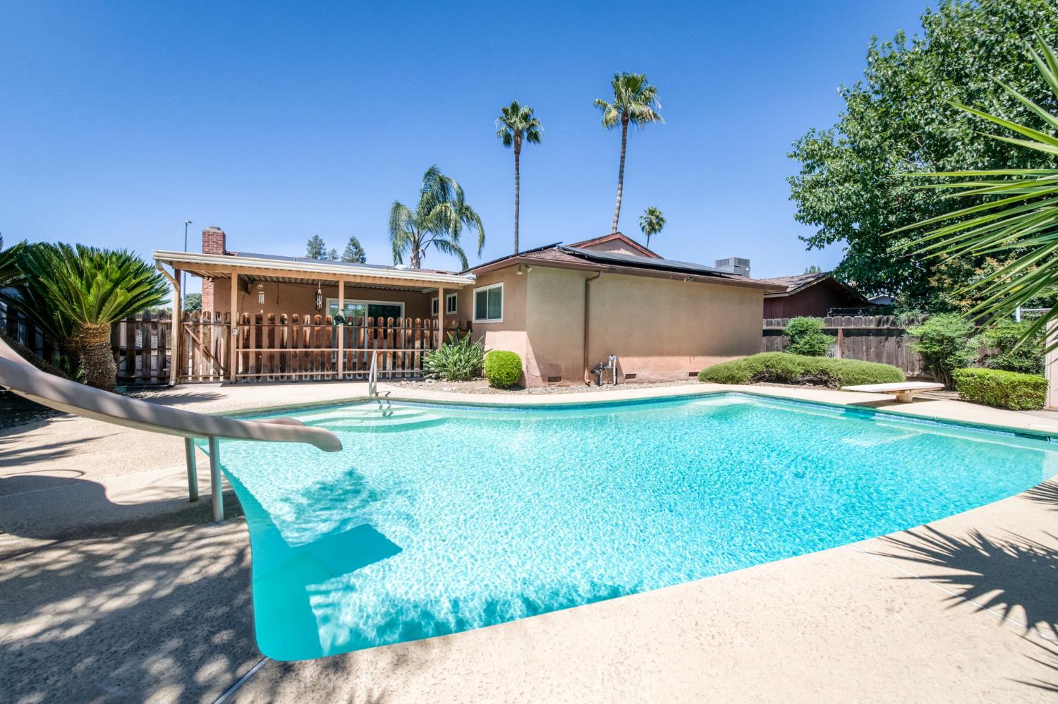 1504 Scott Ave, Clovis, CA 93611