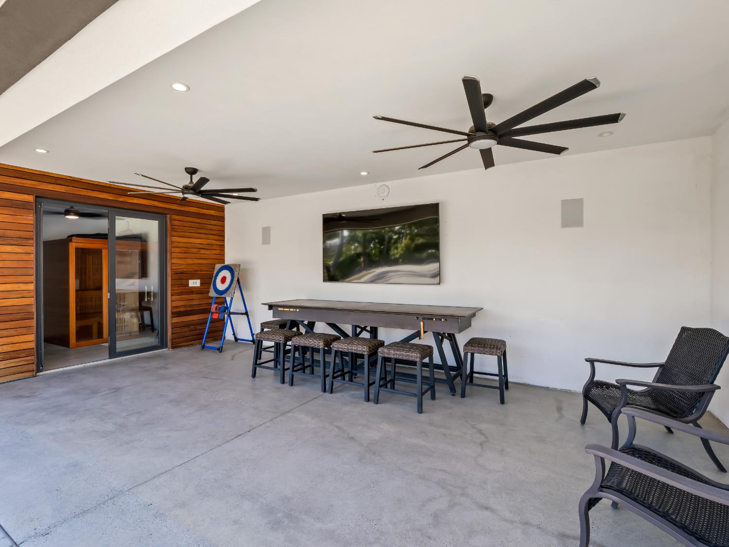 17113 Mark Rd, Madera, CA 93636