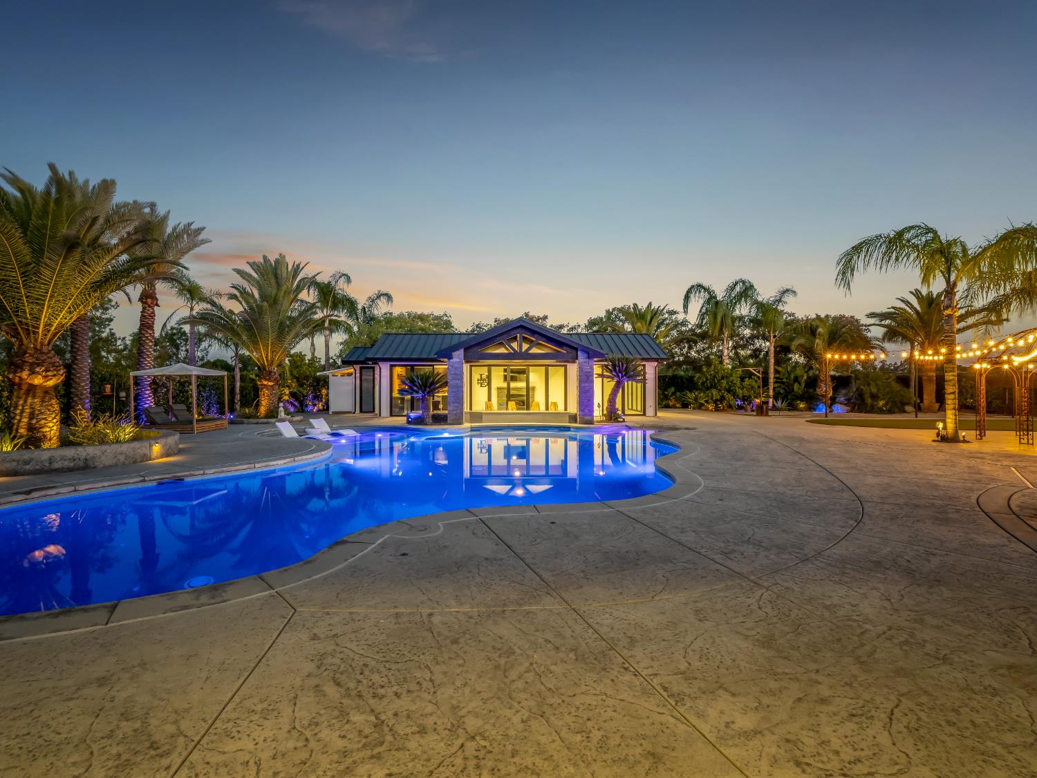 17113 Mark Rd, Madera, CA 93636
