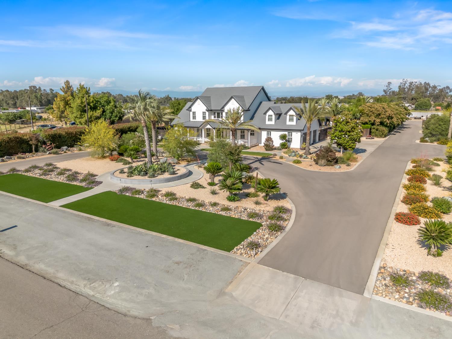 17113 Mark Rd, Madera, CA 93636